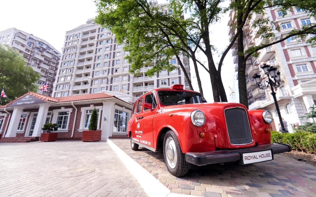 New England Deluxe Apartment Kyiv Exterior photo